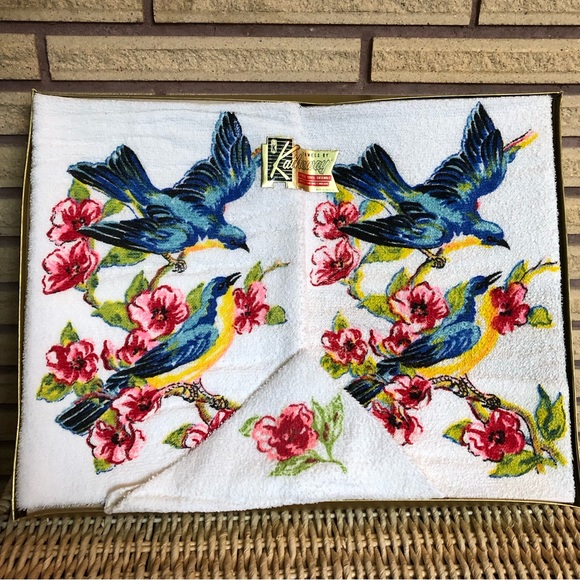 60's Blue Jay Bathroom Towel Set - NOW - Kathaway Canada - Hostess Gift - Towels - Picture 1 of 10